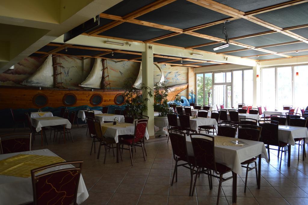 Hotel Kangaroo Budva Exterior photo